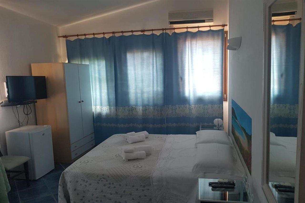Bed And Breakfast Da Gigi E Antonella Porto Rotondo Exterior photo