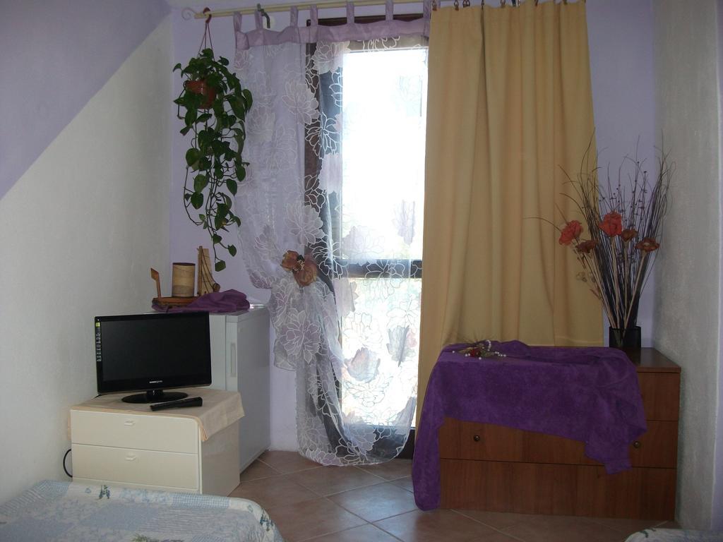 Bed And Breakfast Da Gigi E Antonella Porto Rotondo Exterior photo