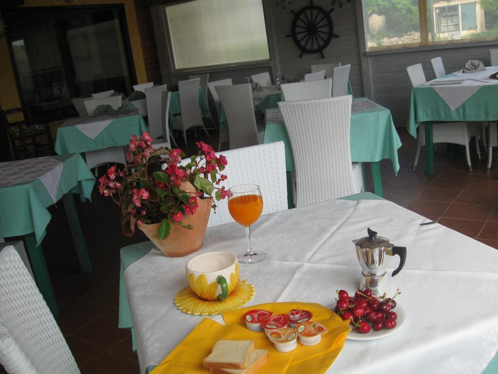 Bed And Breakfast Da Gigi E Antonella Porto Rotondo Exterior photo